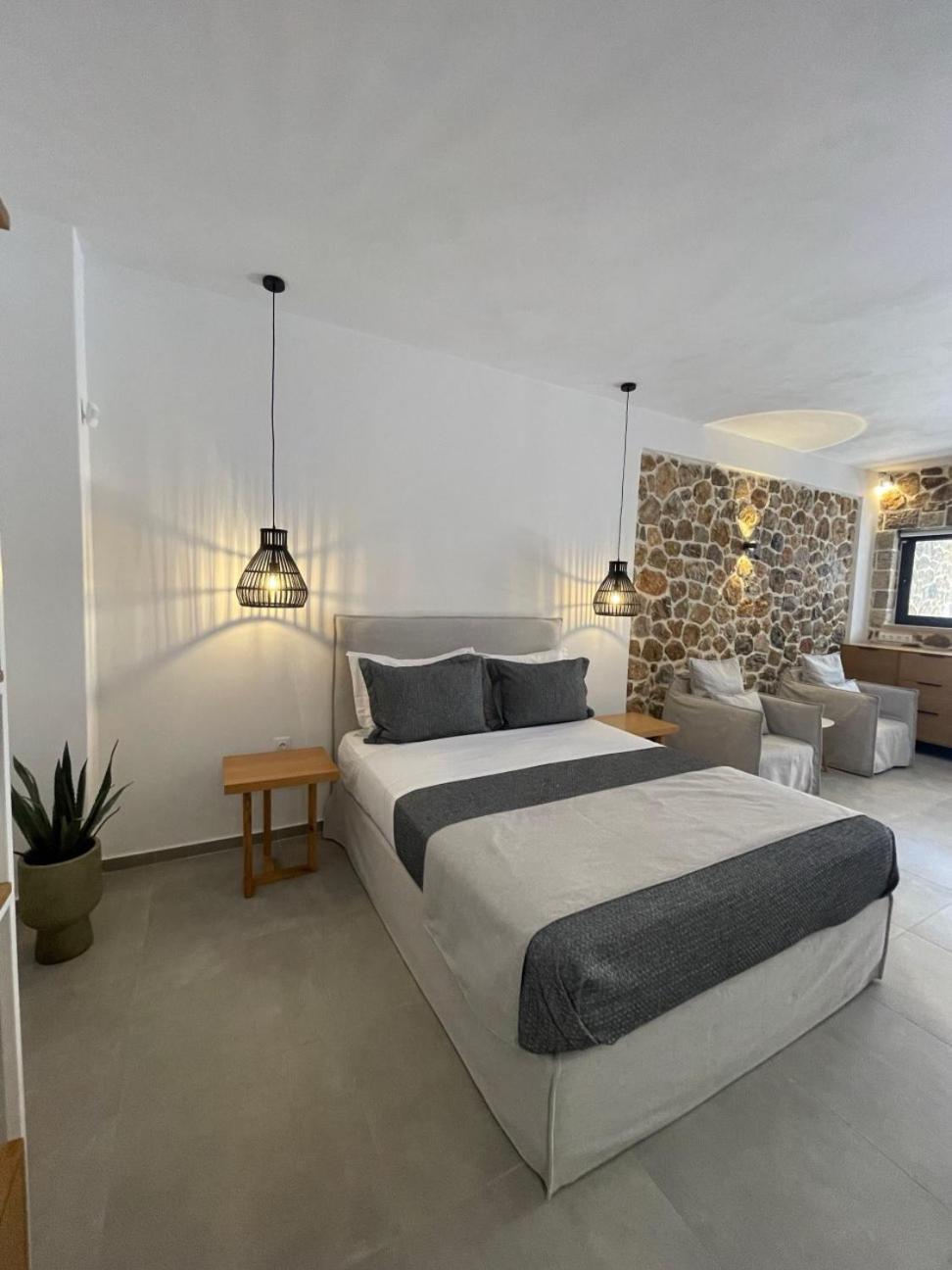 Trocadero Luxury Suites Ermióni Eksteriør bilde